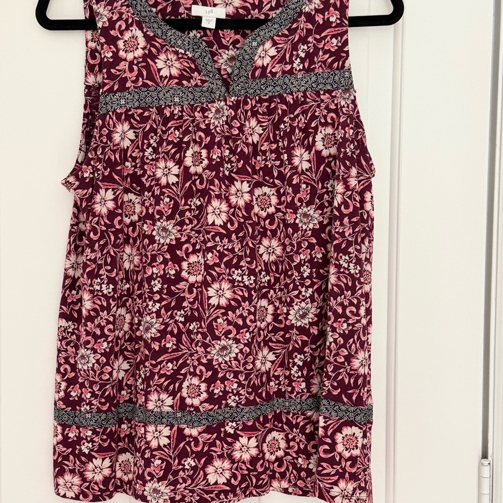 J. Jill NWOT Floral Sleeveless Top - Burgundy